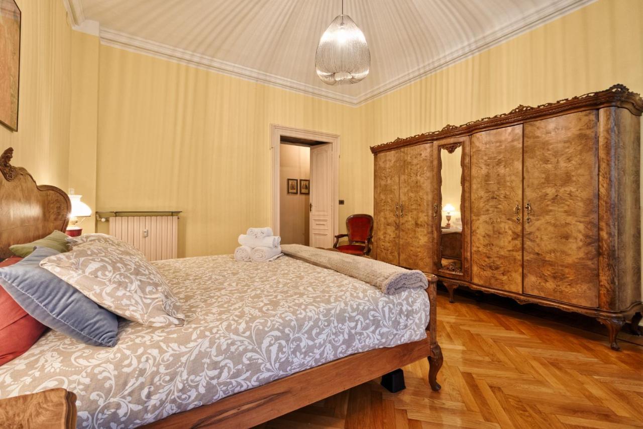 Acadamis -Il Rifugio Dei Mercanti- Piazza Castello Turin Luaran gambar